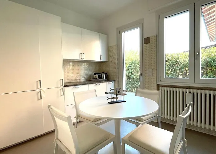 194 別荘 フォルテ・デイ・マルミ